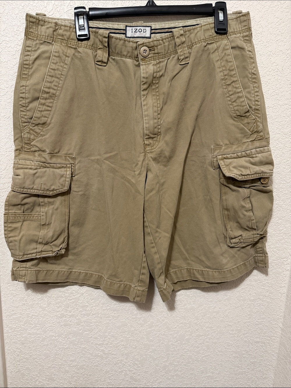 IZOD Men's Tan Cargo Shorts with Multiple Pockets